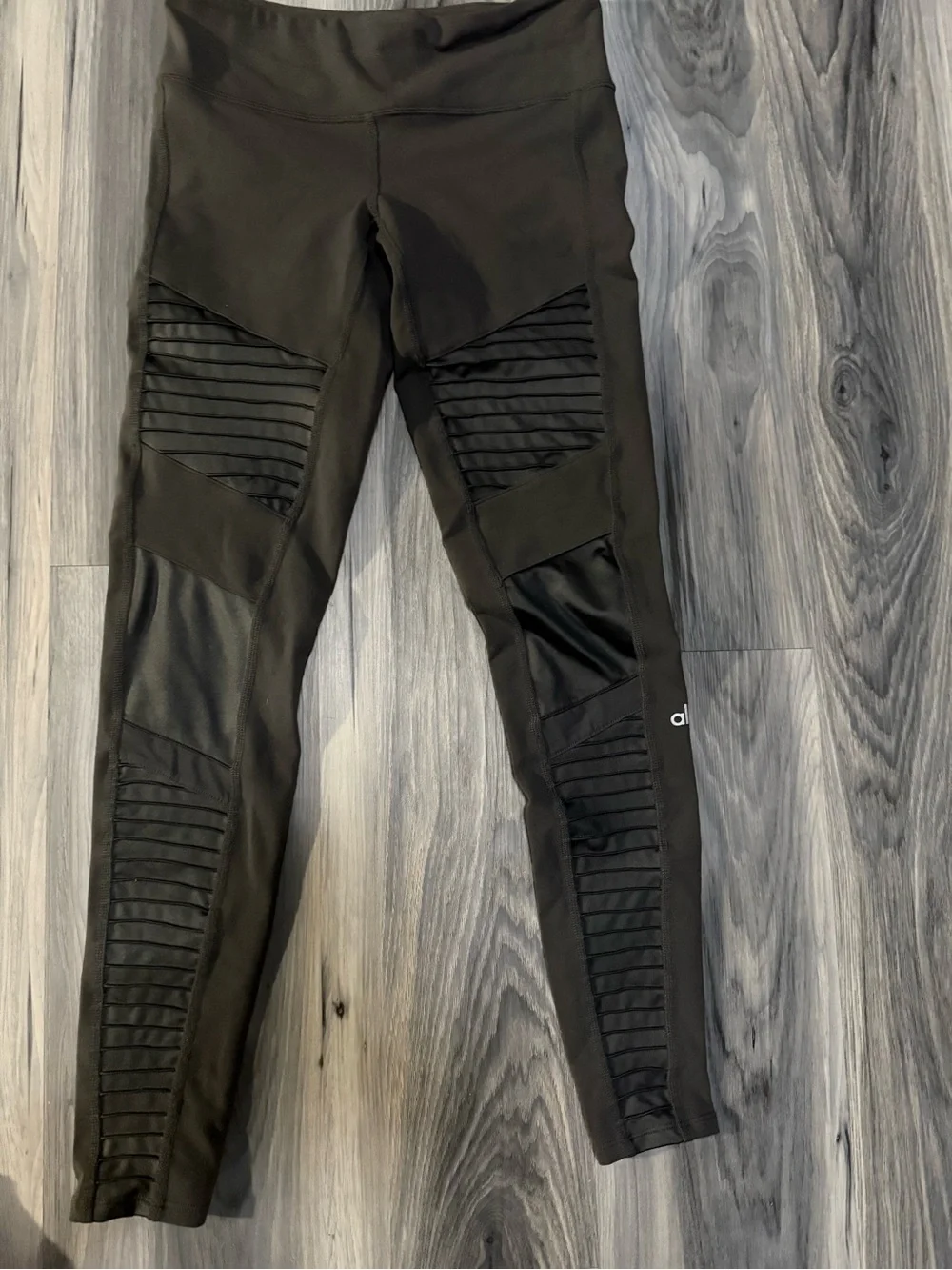 ALO Yoga Moto High-Waist Legging in Charcoal Gray